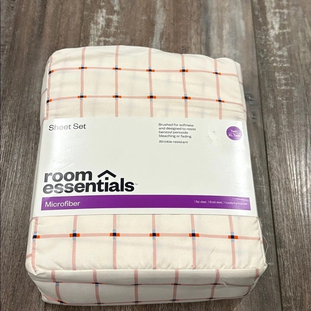 Room Essentials Twin/XL sheet set